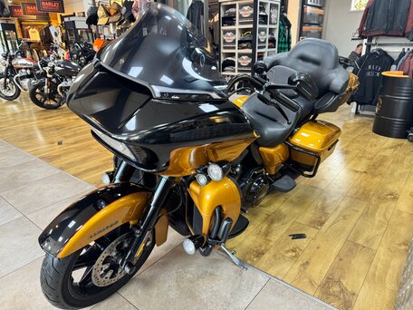 2024 Harley-Davidson Road Glide Limited, золотистый, 2500000 рублей, вид 4