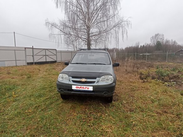 2010 Chevrolet Niva I Рестайлинг, серый, 300000 рублей - вид 2