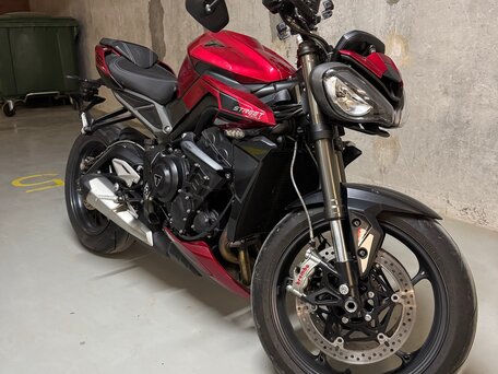 2023 Triumph Street Triple, красный, 1200000 рублей, вид 2