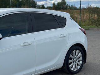 2011 Opel Astra J, белый, 550000 рублей, вид 4
