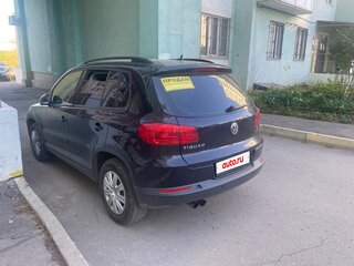 2014 Volkswagen Tiguan I Рестайлинг, чёрный, 1100000 рублей, вид 3
