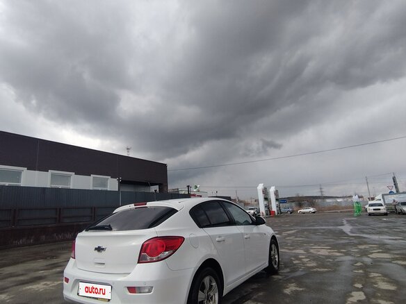2012 Chevrolet Cruze I Рестайлинг, белый, 790000 рублей - вид 4