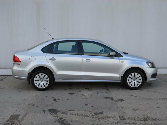 2011 Volkswagen Polo V, серебристый, 850000 рублей - вид 7