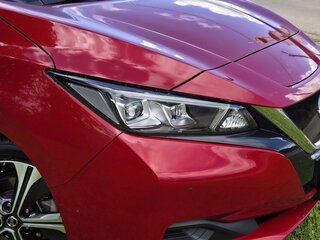 2018 Nissan Leaf II (ZE1), красный, 2100000 рублей, вид 4