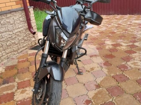 2018 Bajaj Dominar 400, чёрный, 285000 рублей, вид 3