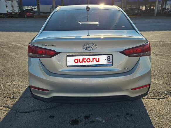 2018 Hyundai Solaris II, бежевый, 1150000 рублей - вид 4
