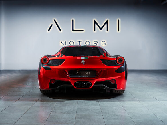 2011 Ferrari 458 Italia, красный - вид 4