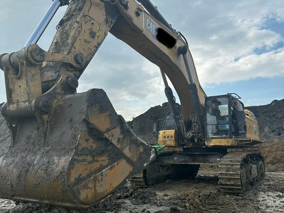 2021 Caterpillar 395, 37000000 рублей - вид 3