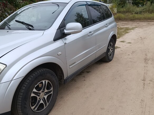 2010 SsangYong Kyron I Рестайлинг, серебристый, 565000 рублей