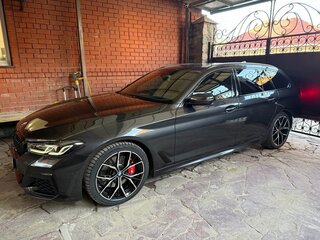 2020 BMW 5 серии 530d xDrive VII (G30/G31/G38) Рестайлинг, серый, 5100000 рублей, вид 1