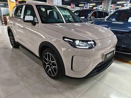 Leapmotor A10