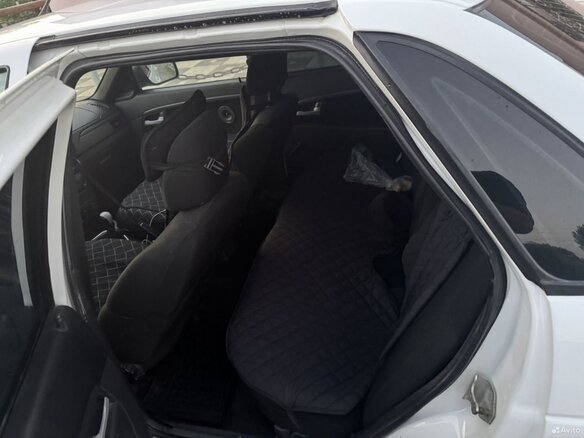 2015 Lada (ВАЗ) Priora I Рестайлинг, белый, 540000 рублей - вид 6