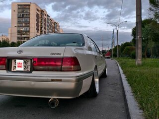 1997 Toyota Crown X (S150), белый, 1000000 рублей, вид 4