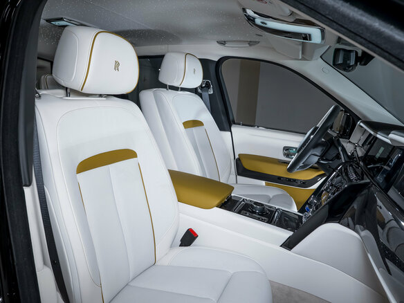 2025 Rolls-Royce Cullinan Black Badge I Рестайлинг (Series II), чёрный, 72000000 рублей - вид 29