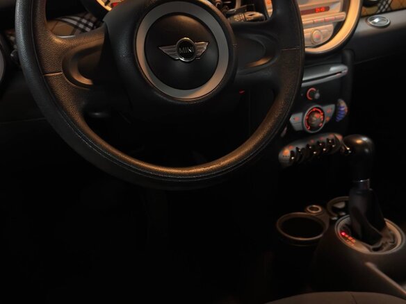 2010 Mini Hatch One II (R56) Рестайлинг, белый, 750000 рублей - вид 27
