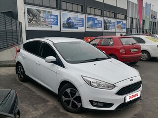 2017 Ford Focus III Рестайлинг, белый, 950000 рублей, вид 2