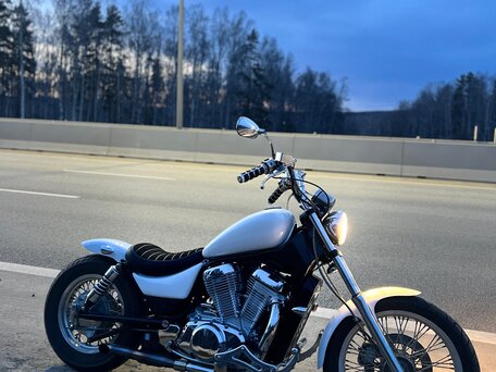 1985 Suzuki Intruder VS 750, белый, 560000 рублей, вид 1