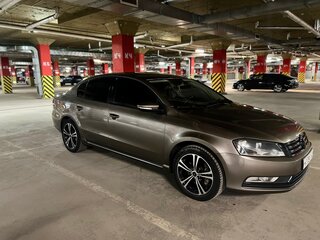 2011 Volkswagen Passat B7, серый, 1100000 рублей, вид 3