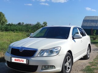 2012 Skoda Octavia II (A5) Рестайлинг, белый, 650000 рублей, вид 1