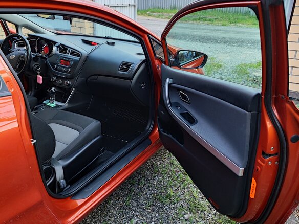 2014 Kia Ceed II, оранжевый, 1200000 рублей - вид 11