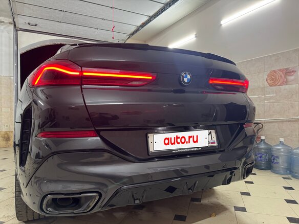 2021 BMW X6 30d III (G06), чёрный, 7999999 рублей - вид 3