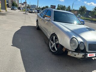 1998 Mercedes-Benz E-Класс 320 II (W210, S210), серый, 210000 рублей, вид 1