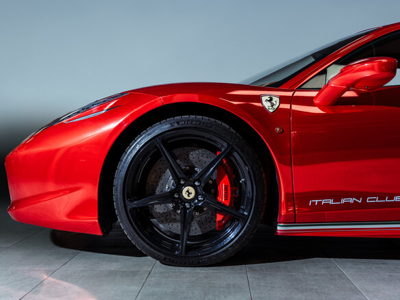 2011 Ferrari 458 Italia, красный - вид 7