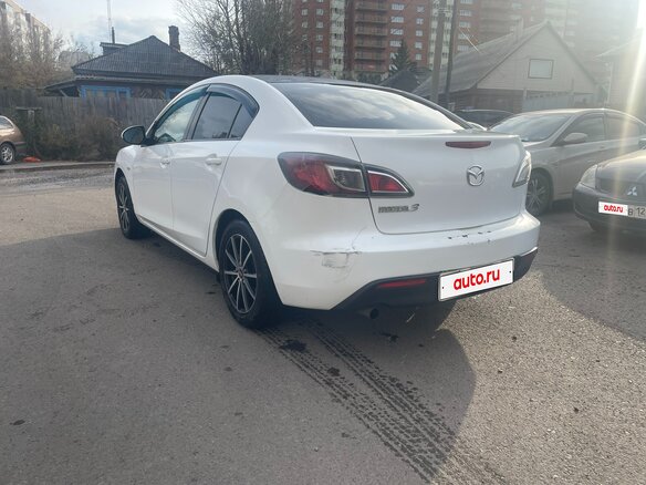 2011 Mazda 3 II (BL) Рестайлинг, белый, 700000 рублей - вид 5