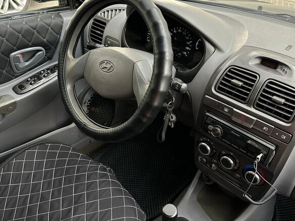 2004 Hyundai Accent ТагАЗ II, чёрный, 310000 рублей - вид 9