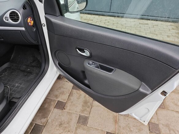 2009 Renault Clio III Рестайлинг, белый, 628200 рублей - вид 12