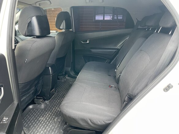 2013 SsangYong Actyon II, белый, 900000 рублей - вид 16
