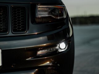 2013 Jeep Grand Cherokee SRT IV (WK2) Рестайлинг, чёрный, 3500000 рублей, вид 3