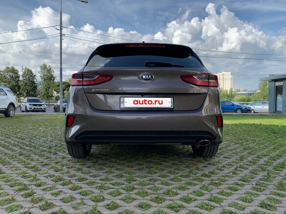2018 Kia Ceed III, серый, 1315000 рублей - вид 6