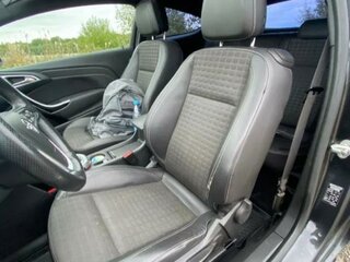 2012 Opel Astra GTC J Рестайлинг, чёрный, 650000 рублей, вид 4