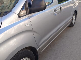 2016 Hyundai H-1 II Рестайлинг, серебристый, 2800000 рублей, вид 4