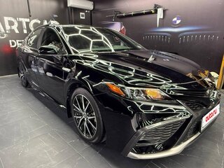 2021 Toyota Camry VIII (XV70) Рестайлинг, чёрный, 2650000 рублей, вид 2