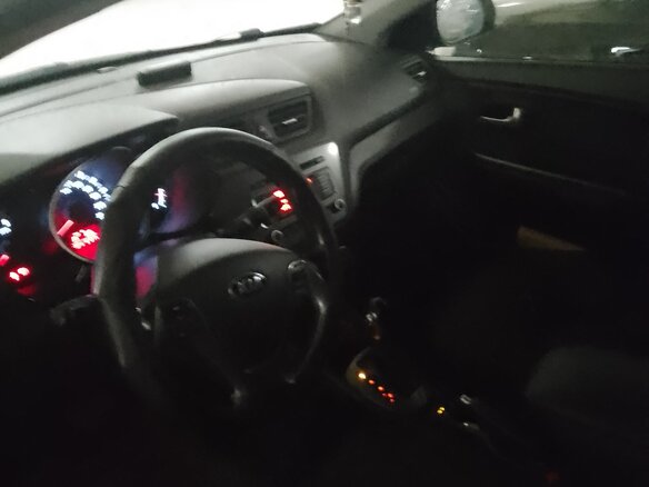 2017 Kia Rio III Рестайлинг, серый, 1400000 рублей - вид 4