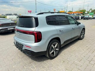 2026 Mercedes-Benz GLB 200 II (X244, X248), серебристый, 7990000 рублей, вид 4