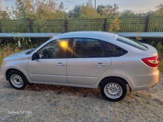 2024 Lada (ВАЗ) Granta I Рестайлинг, серый, 1250000 рублей, вид 3