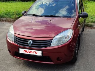 2011 Renault Sandero I, красный, 650000 рублей, вид 2