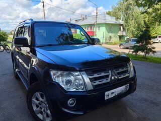 2013 Mitsubishi Pajero IV Рестайлинг 1, чёрный, 1950000 рублей, вид 2