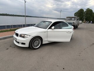 2009 BMW 1 серии 120i I (E81/E82/E87/E88) Рестайлинг, белый, 1220000 рублей, вид 3