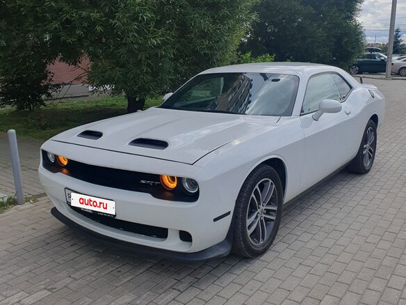 2020 Dodge Challenger III Рестайлинг 2, белый, 3450000 рублей