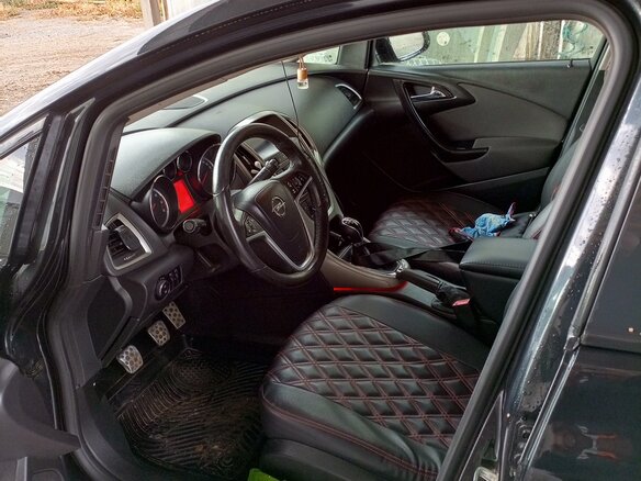 2012 Opel Astra J, чёрный - вид 4