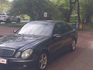 2004 Mercedes-Benz E-Класс 200 III (W211, S211), чёрный, 850000 рублей, вид 1