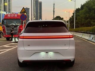 2025 Li Auto (Lixiang) L6 I, серебристый, 5500000 рублей, вид 5