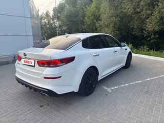 2018 Kia Optima IV Рестайлинг, белый, 1650000 рублей, вид 5