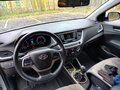 2017 Hyundai Solaris II, серебристый, 990000 рублей - вид 5
