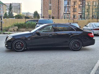 2011 Mercedes-Benz E-Класс 200 7G-Tronic IV (W212, S212, C207), чёрный, 1499999 рублей, вид 4