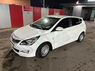 2014 Hyundai Solaris I Рестайлинг, белый, 1000000 рублей, вид 1